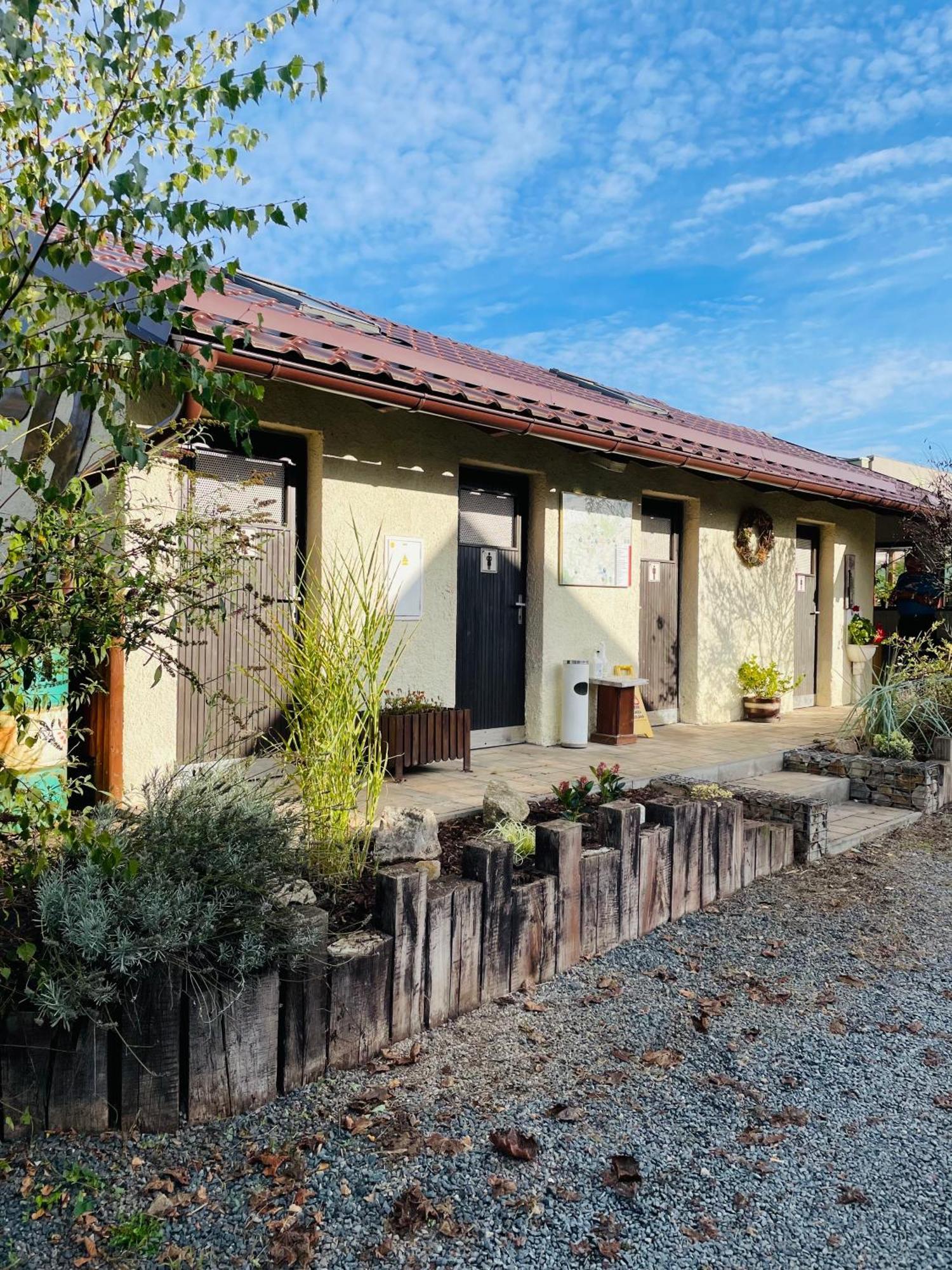 Camp Alpa Otel Ostrovačice Dış mekan fotoğraf